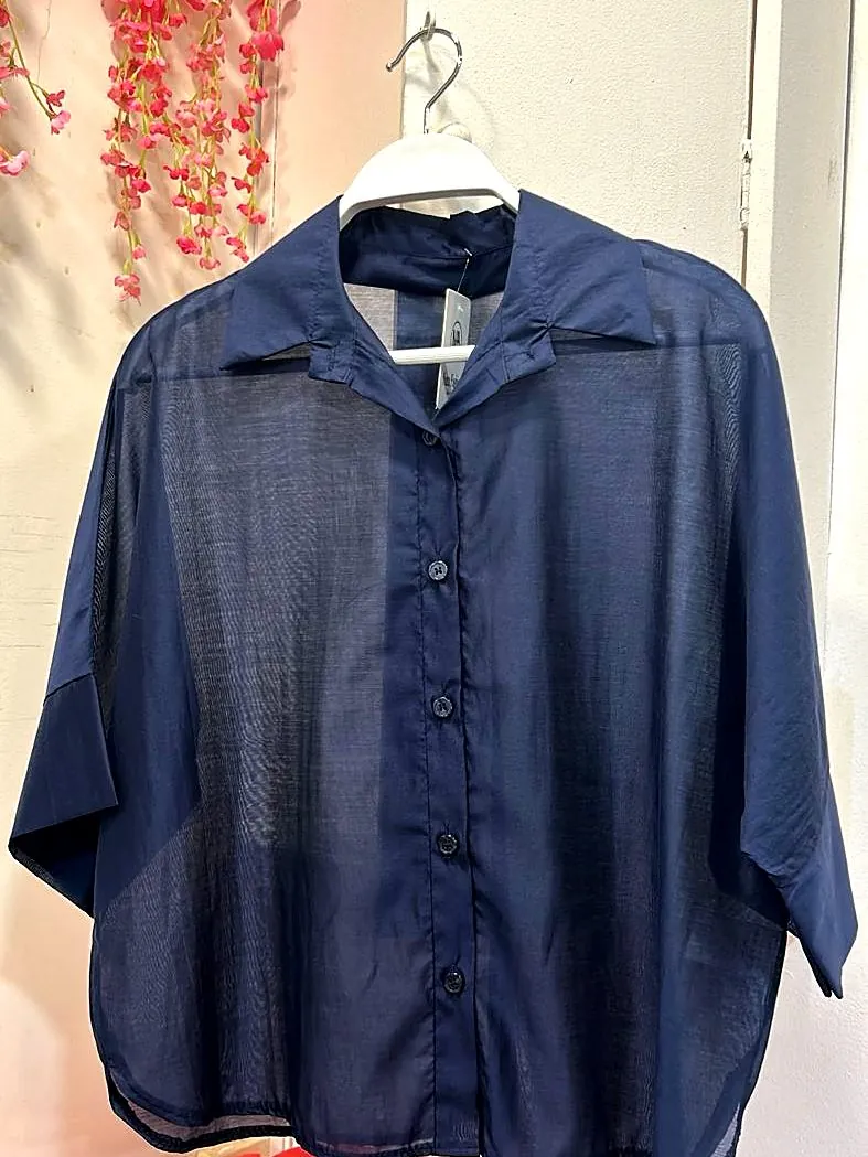 Blusa ligera azul marino, manga ancha, foto real en la tienda